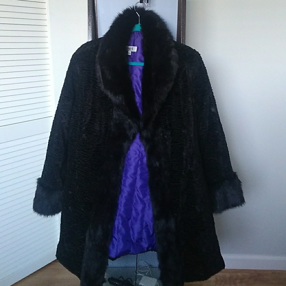 From the Set by Daniel Lawson Black Coat 1X